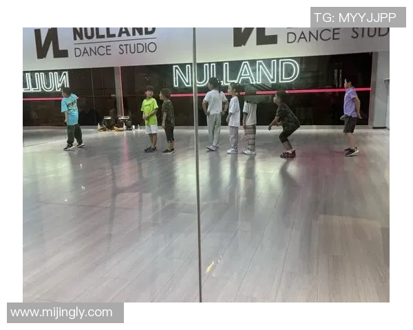 重庆街舞队如何通过团队协作实现舞蹈艺术的创新与变革